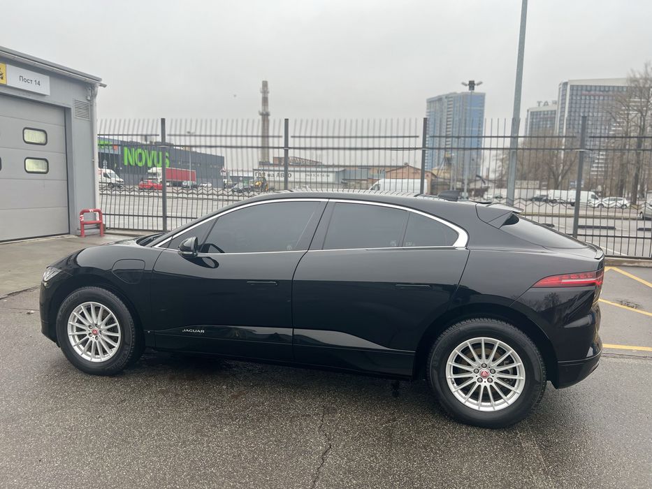 Jaguar I pace 2018