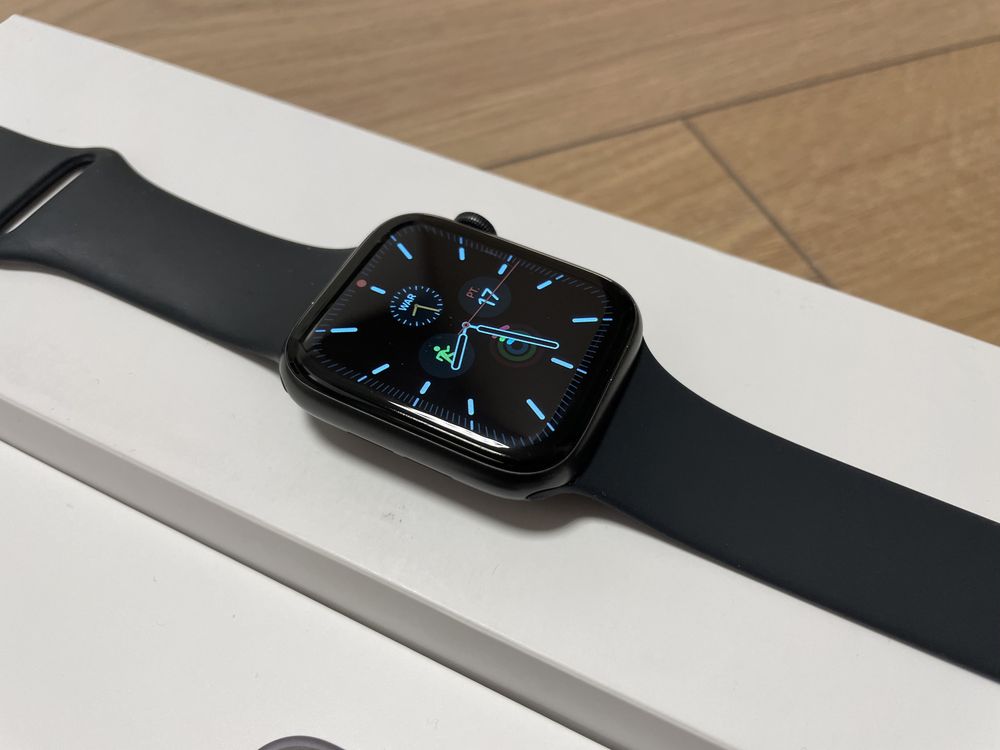 Idealny Apple Watch serii 6 44 mm Space Gray w PERFEKCYJNYM stanie!