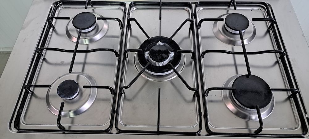 Професійна газова плита Indesit