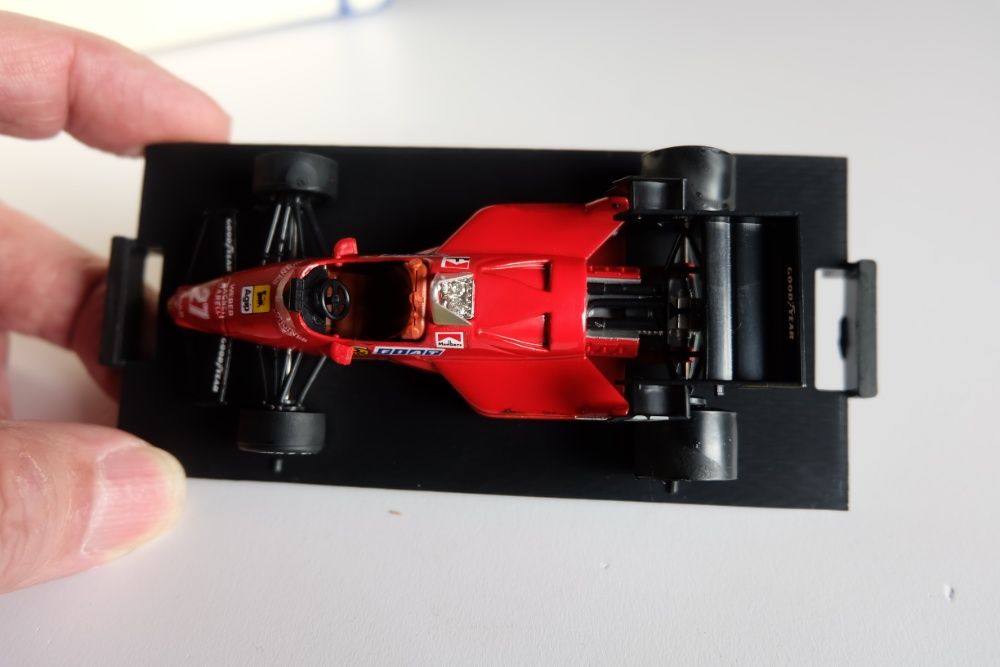 Miniatura Ferrari F126 C4