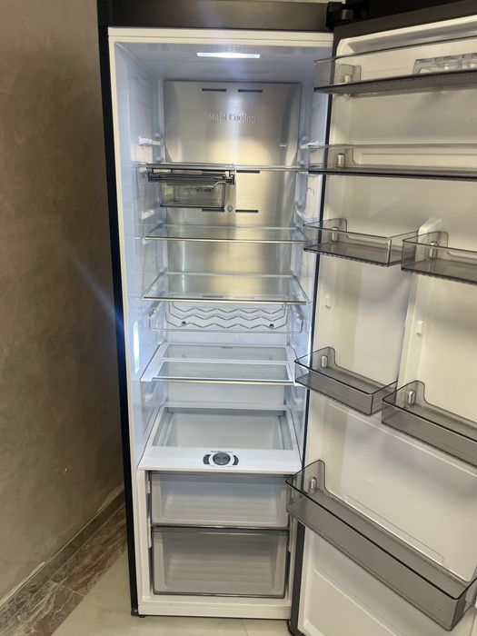 Холодильник Samsung
