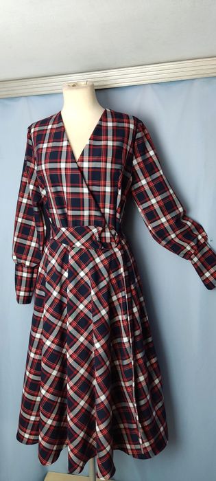 Sukienka midi w kratkę roz. 42/44/46