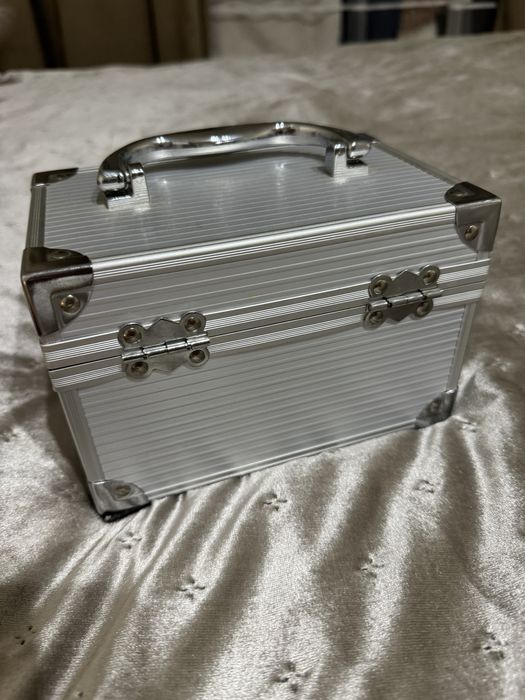 Бьюти кейс шкатулка(металлическая) для косметики Лэтуаль