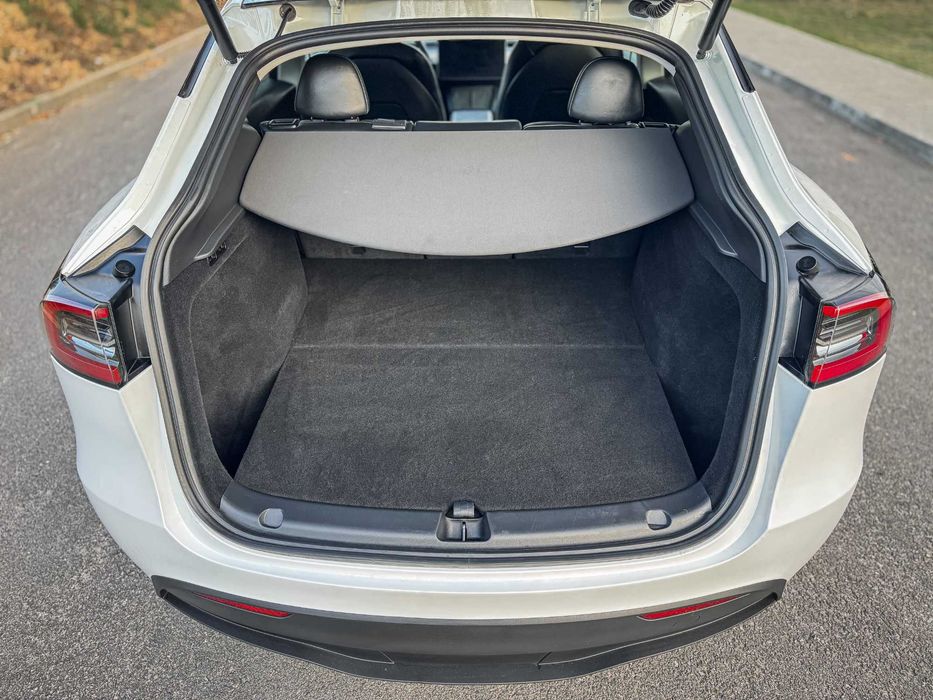 Tesla Model Y Long-Range DUAL Motor AWD | IVA DEDUTÍVEL