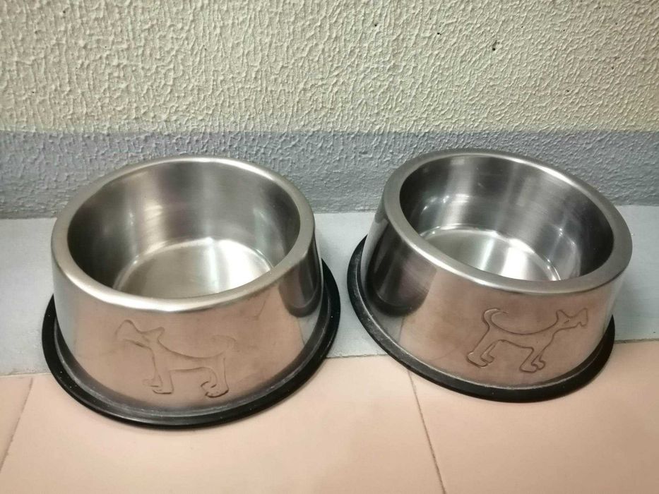 Comedouro e Bebedouro para Cão Grande / Feeder/waterer for large dogs