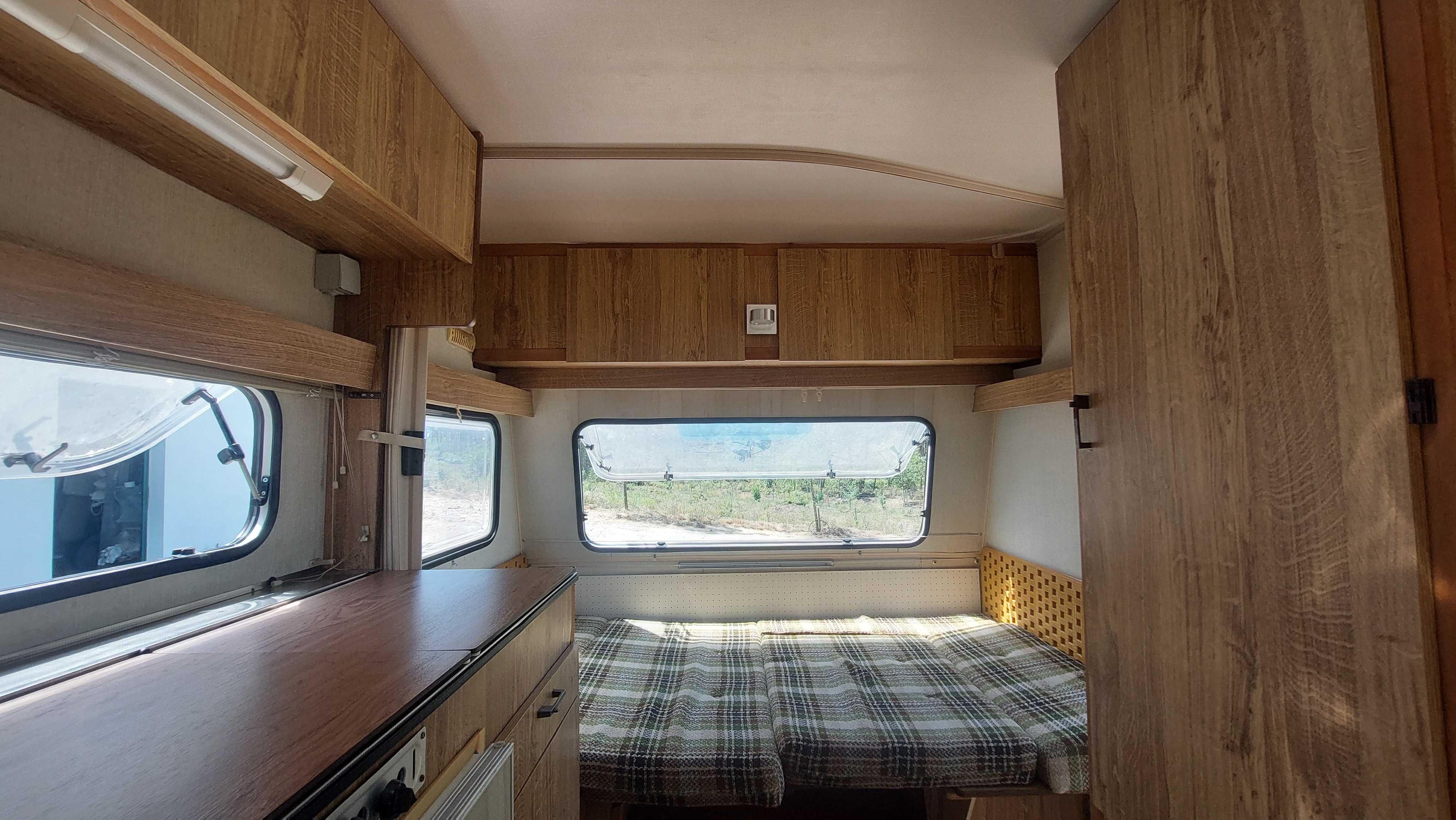 Caravana Home-Car com documentos