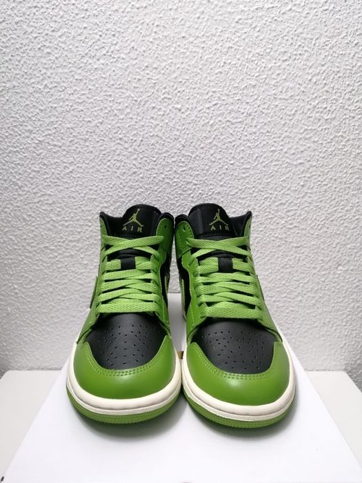 Air Jordan 1 Mid Green Tea Black