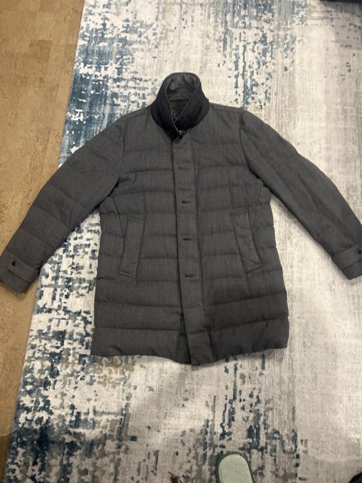 Оригінал куртка MONCLER. Сірого кольору.