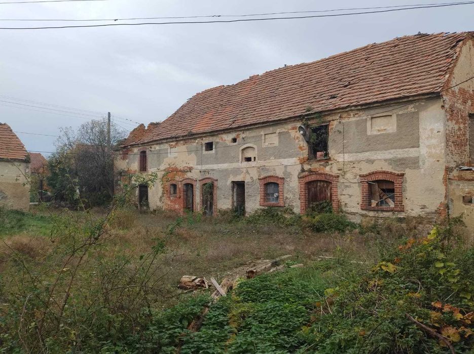 sprzedam działkę budowlaną z zabudowaniami w miescowości Jenków 5