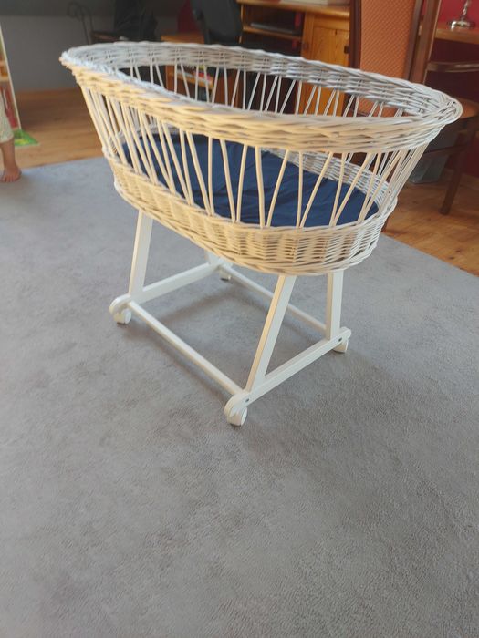 Kosz mojżesza wiklinowy biały