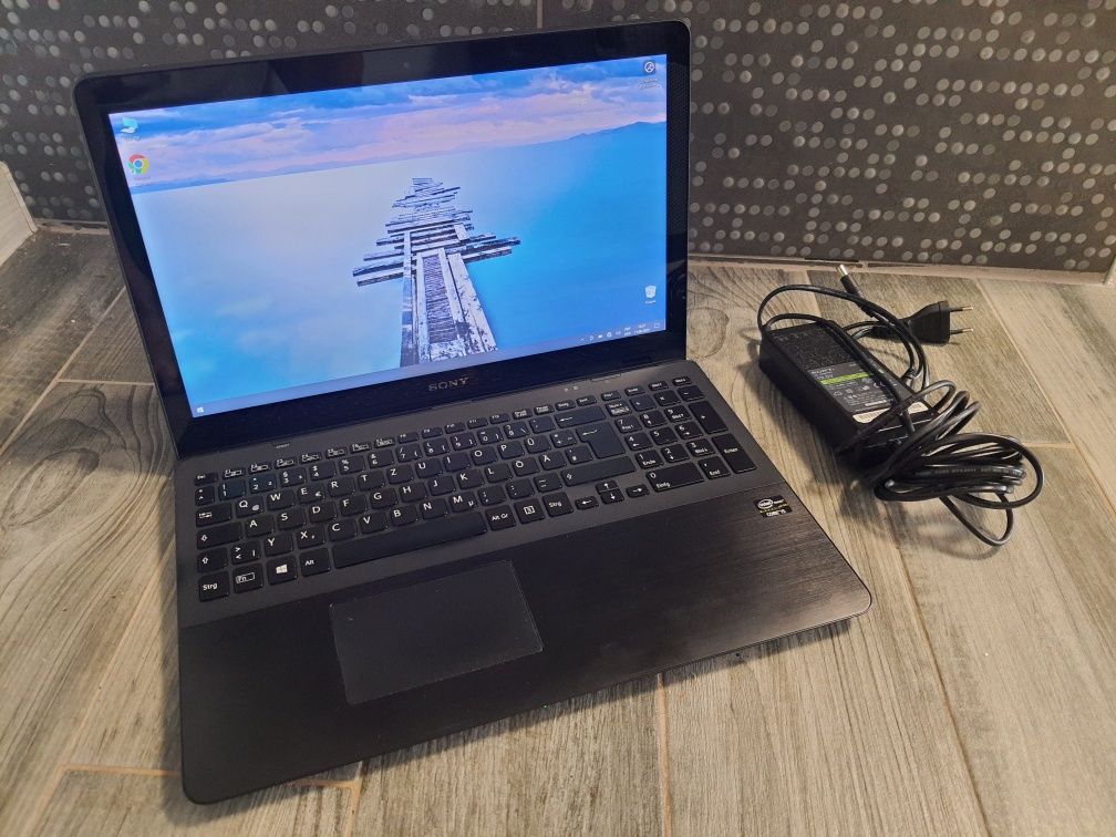 Сенсорний ноутбук SONY VAIO - SVF15AA1QM, Дисплей 15.6 Full HD, з SSD