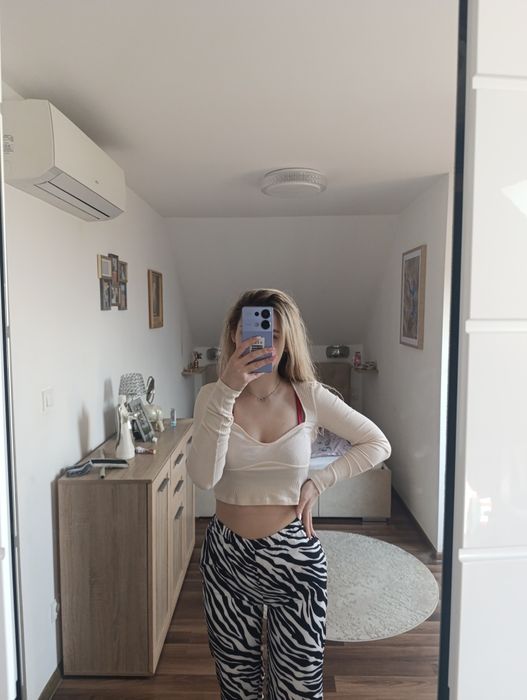 Bluzka Crop top hm XS s podkreslajaca dekolt sexy