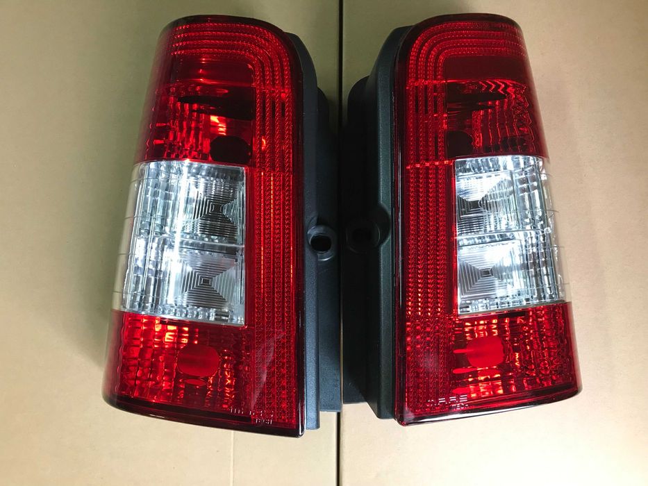 Задні фонарі Peugeot Partner Citroen Berlingo (96-08) задний фонарь