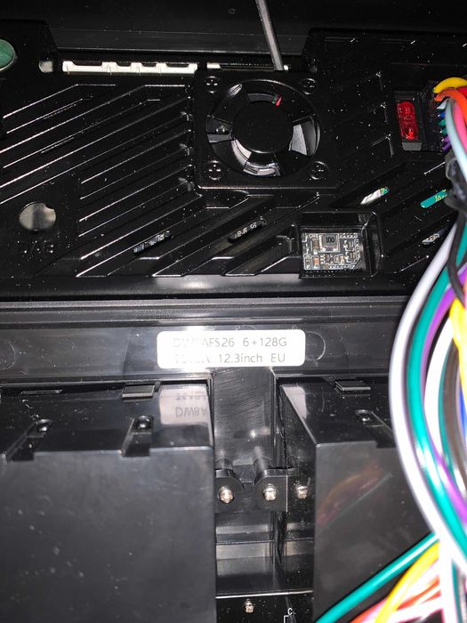 GPS/CarPlay/AutoDSP – 12,3″ Android 14 + 6 GB RAM / 128 GB – NOVO