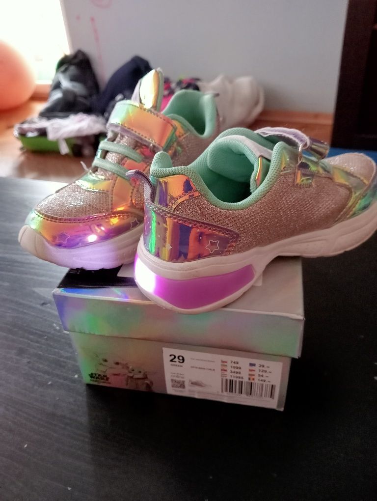 Świecące buty dla dziewczynki rozm. 29