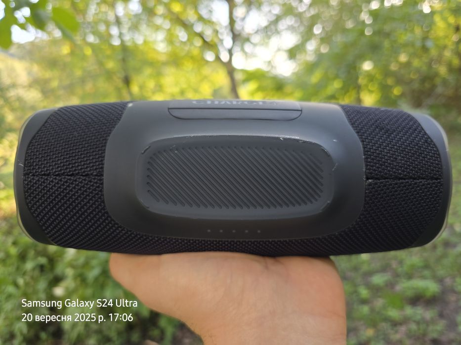 JBL Charge 4 Black GG Version в Гарному стані!
