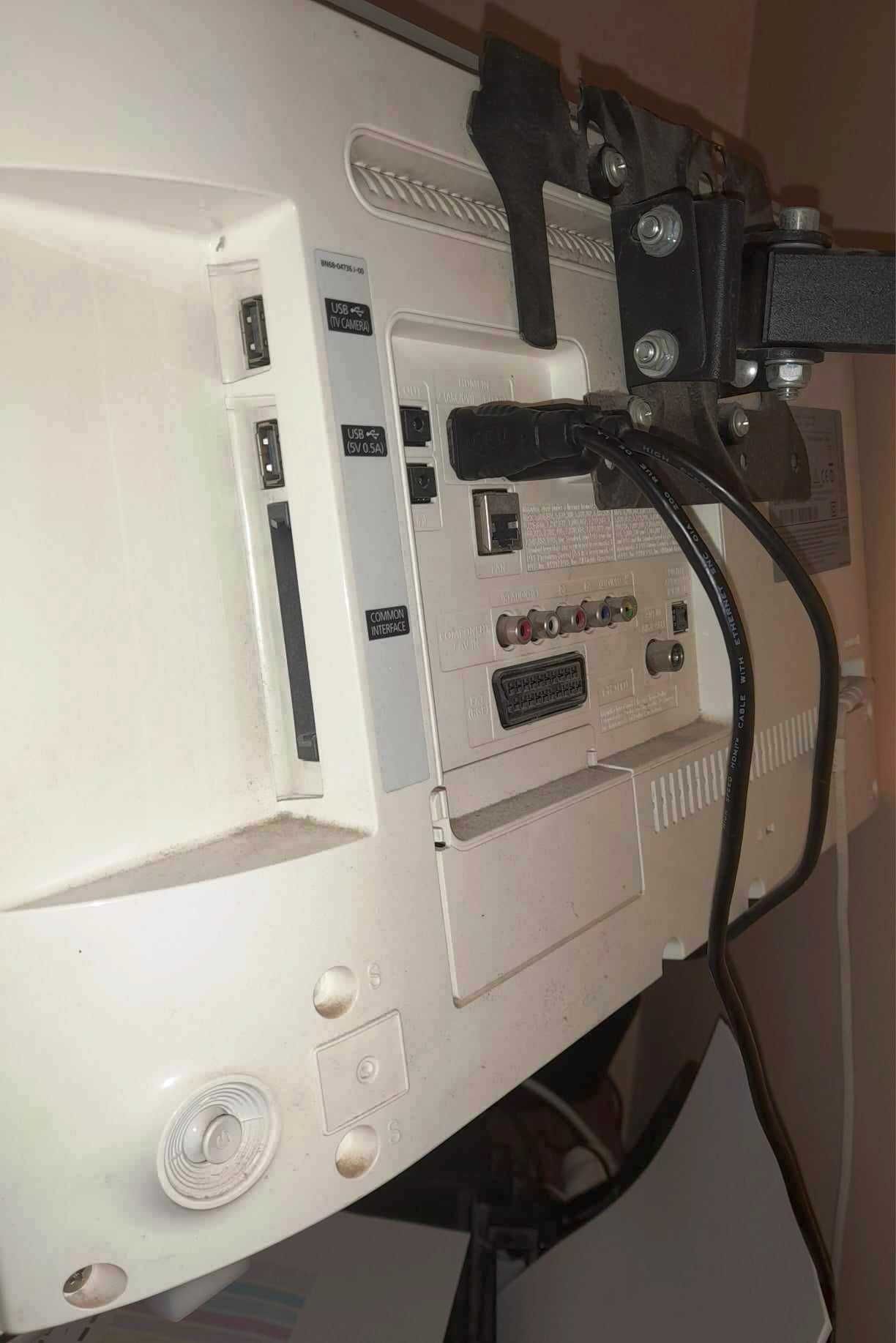 Tv Samsung UE22H5610 na części z uszkodzoną matrycą