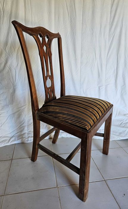 10 cadeiras de sala de jantar