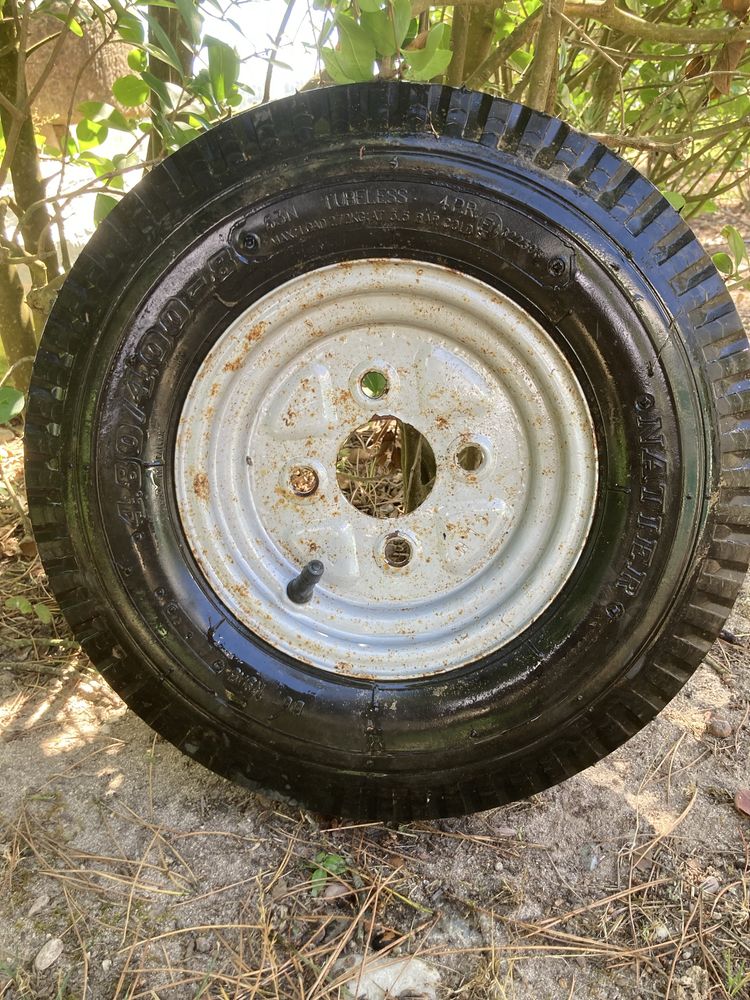 Roda de atrelado completa como nova