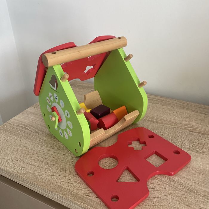 Іграшка-сортер для розвитку дитини