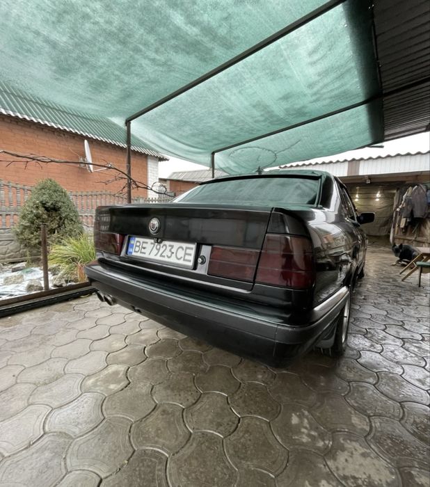 BMW 5 series E34 520i