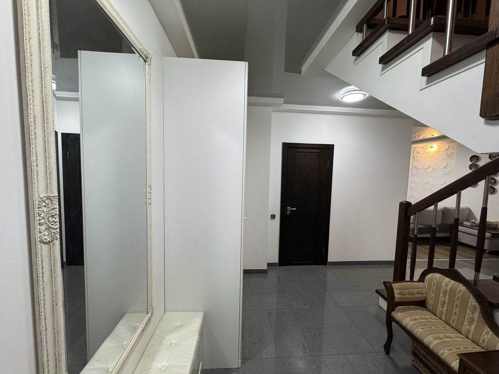 Продаж  2-поверхової квартири ЖК Перовський