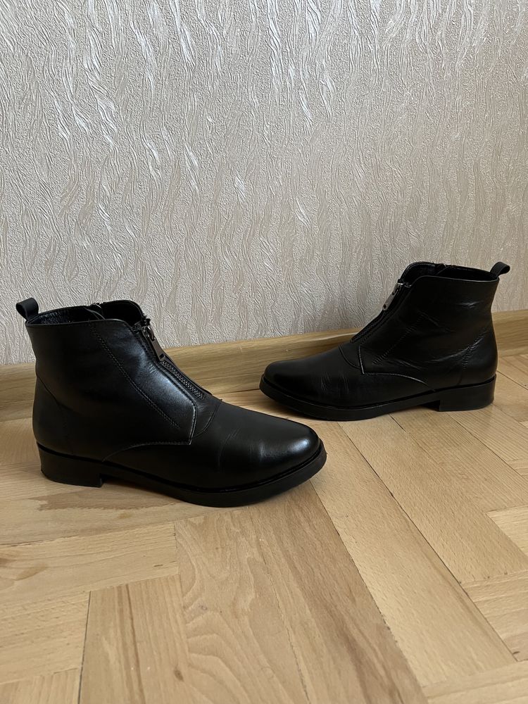 Чорні шкіряні черевики черевички жіночі Modern Fashion 39 розмір