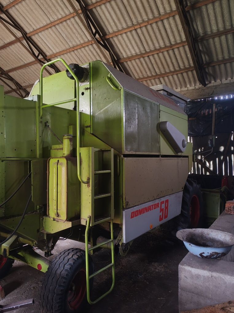 Claas Dominator 58