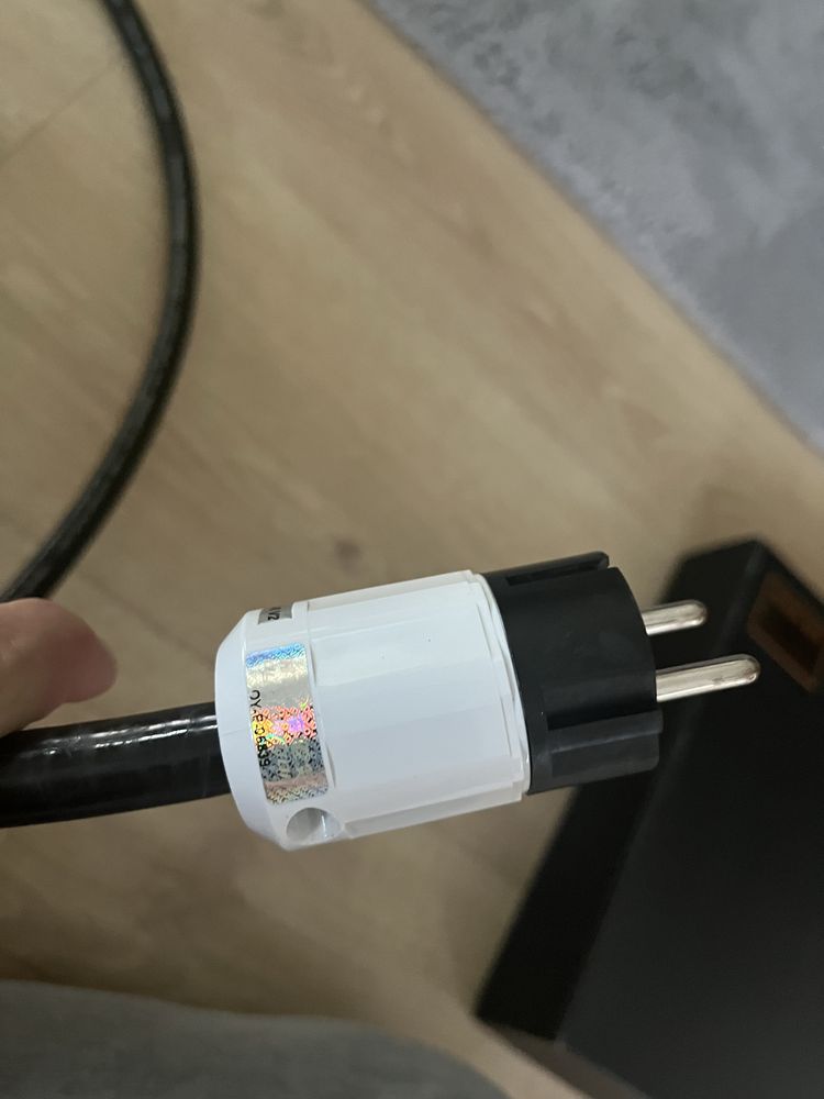Kabel zasilający Oyaide Tunami GPX-R V1