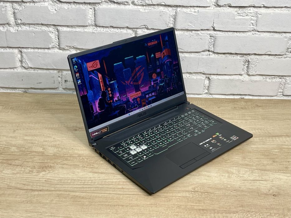 ASUS TUF A17 R5-7535HS / RTX 2050 / 16GB DDR5 / 512GB SSD
