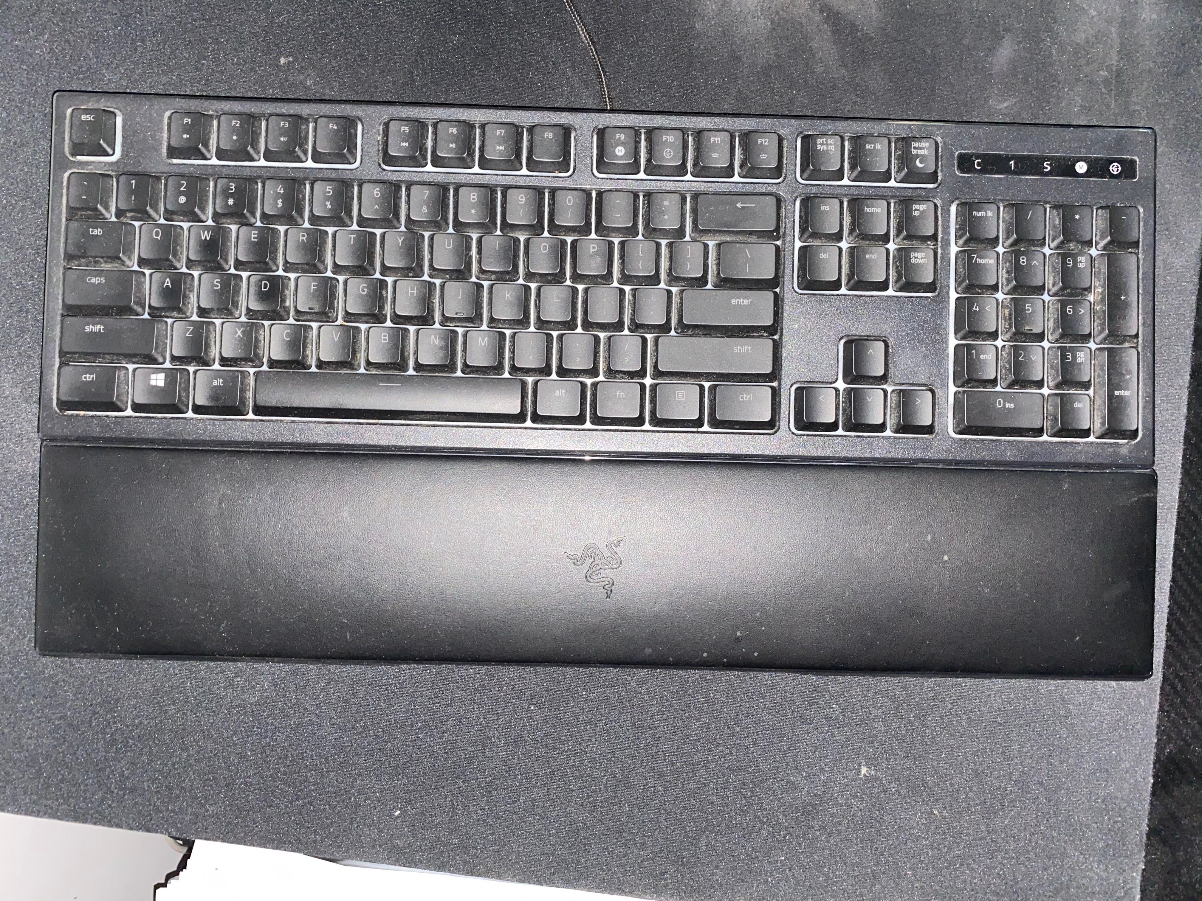 Komputer gamingowy+ myszka Razer+ klawiatura Razer+ Monitor MSI