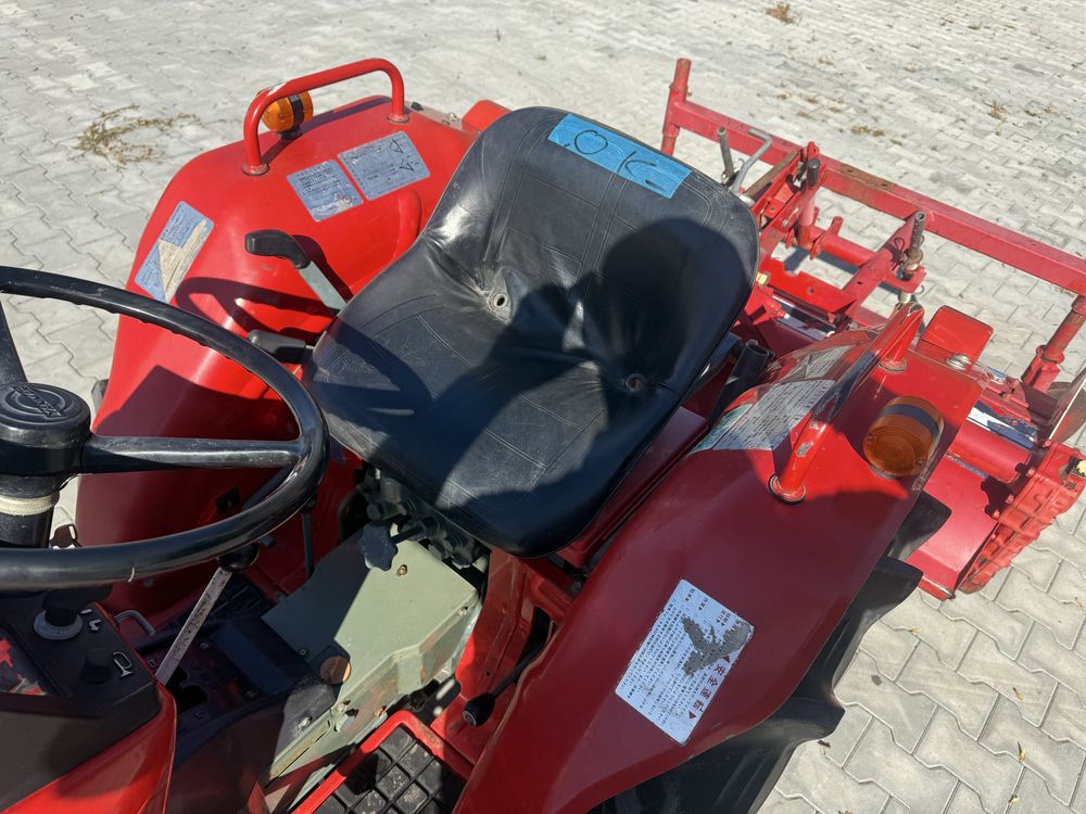 Японський трактор Yanmar YM1702