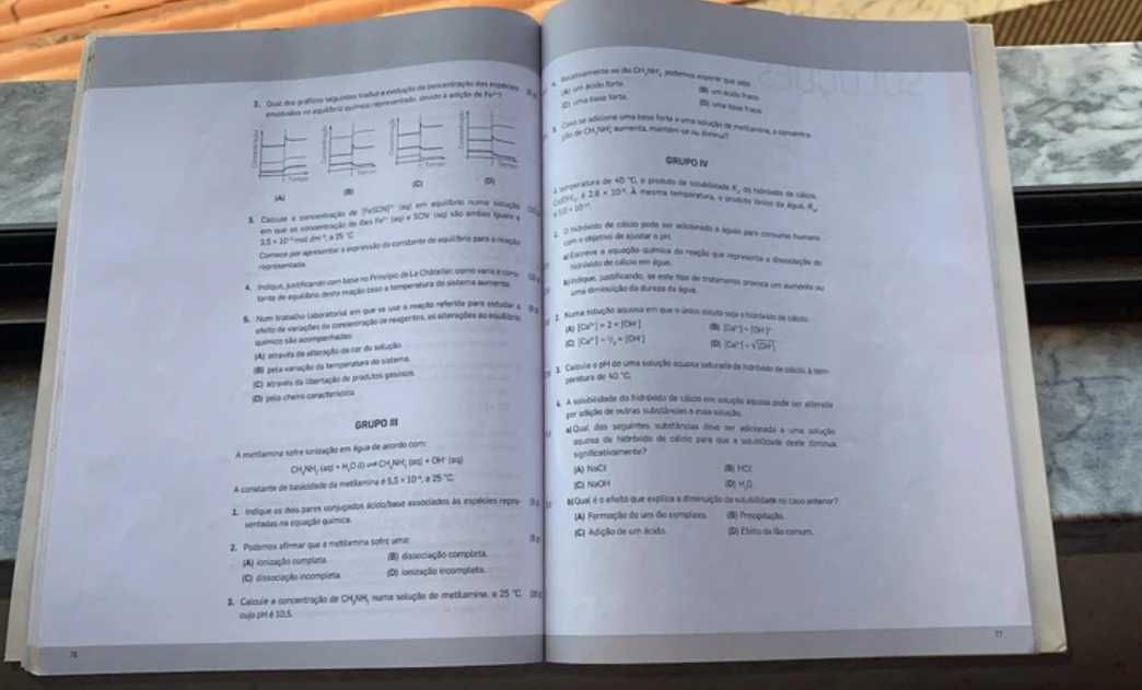 Caderno de Exercícios e Problemas - Físico-Química A, 11º Ano (Novo Q)