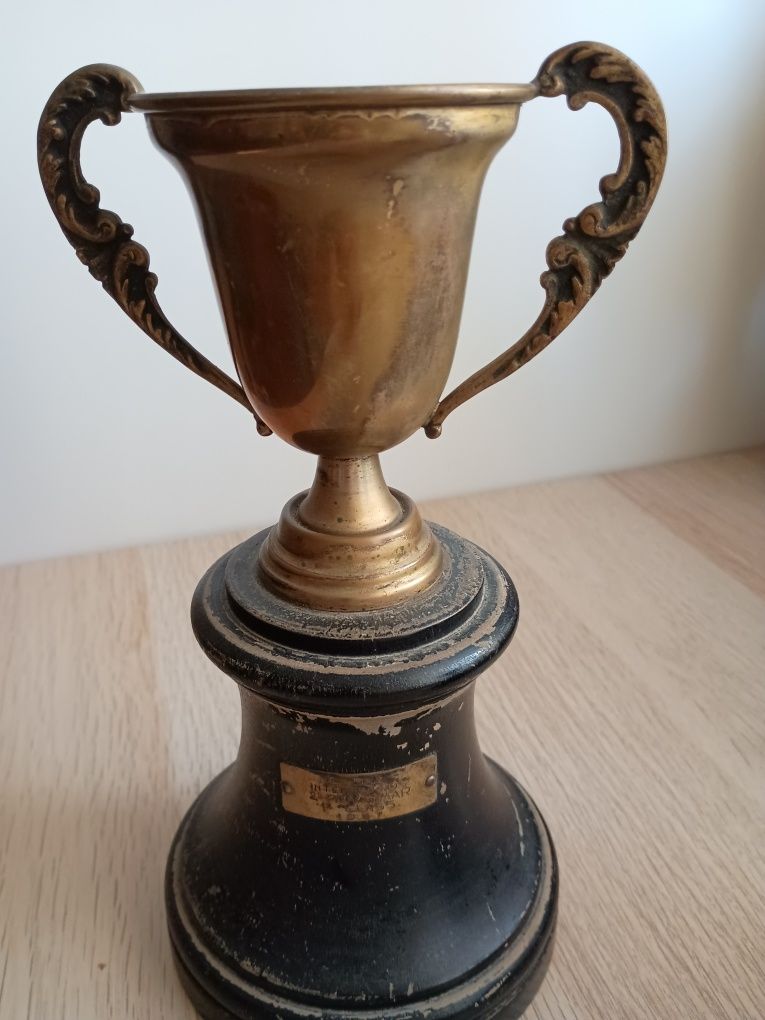 troféu taça de concurso de pesca desportiva dos anos 50