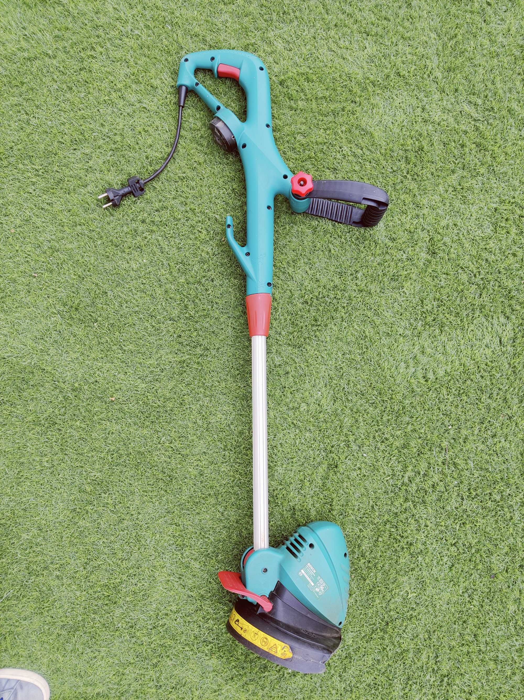 Cortador Elétrico Relva com Círculo de Corte de 230mm - 400W - 1200rpm