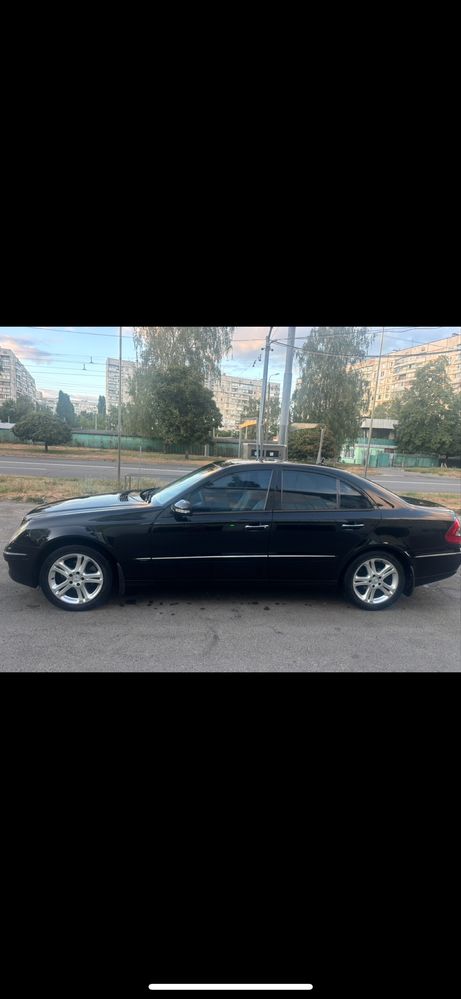 Продам свой мерседес 211 рест официал