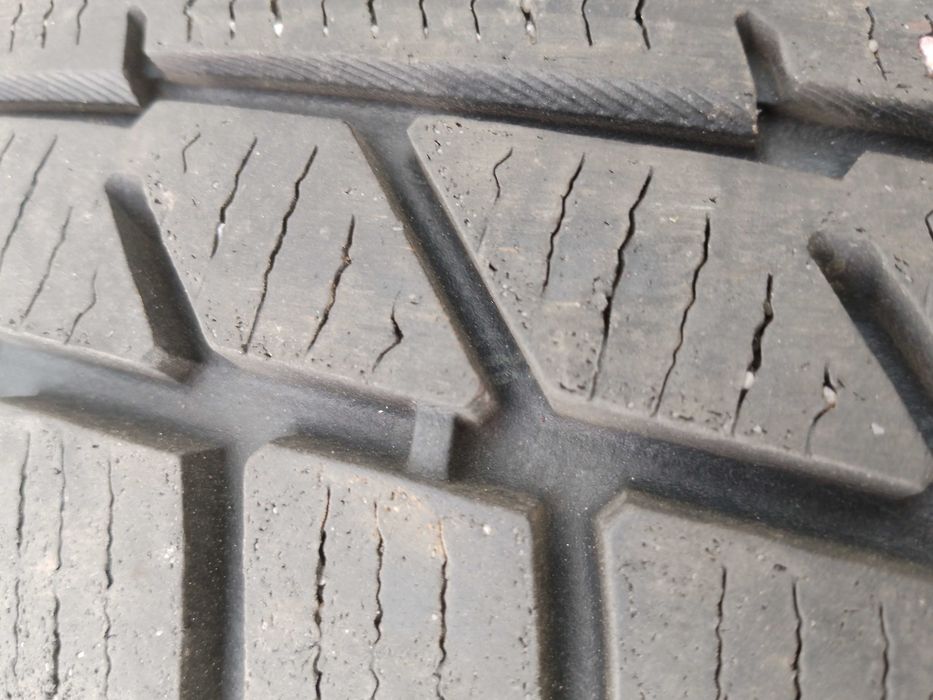 Opony zimowe  i koło dojazdowe 175/60/16