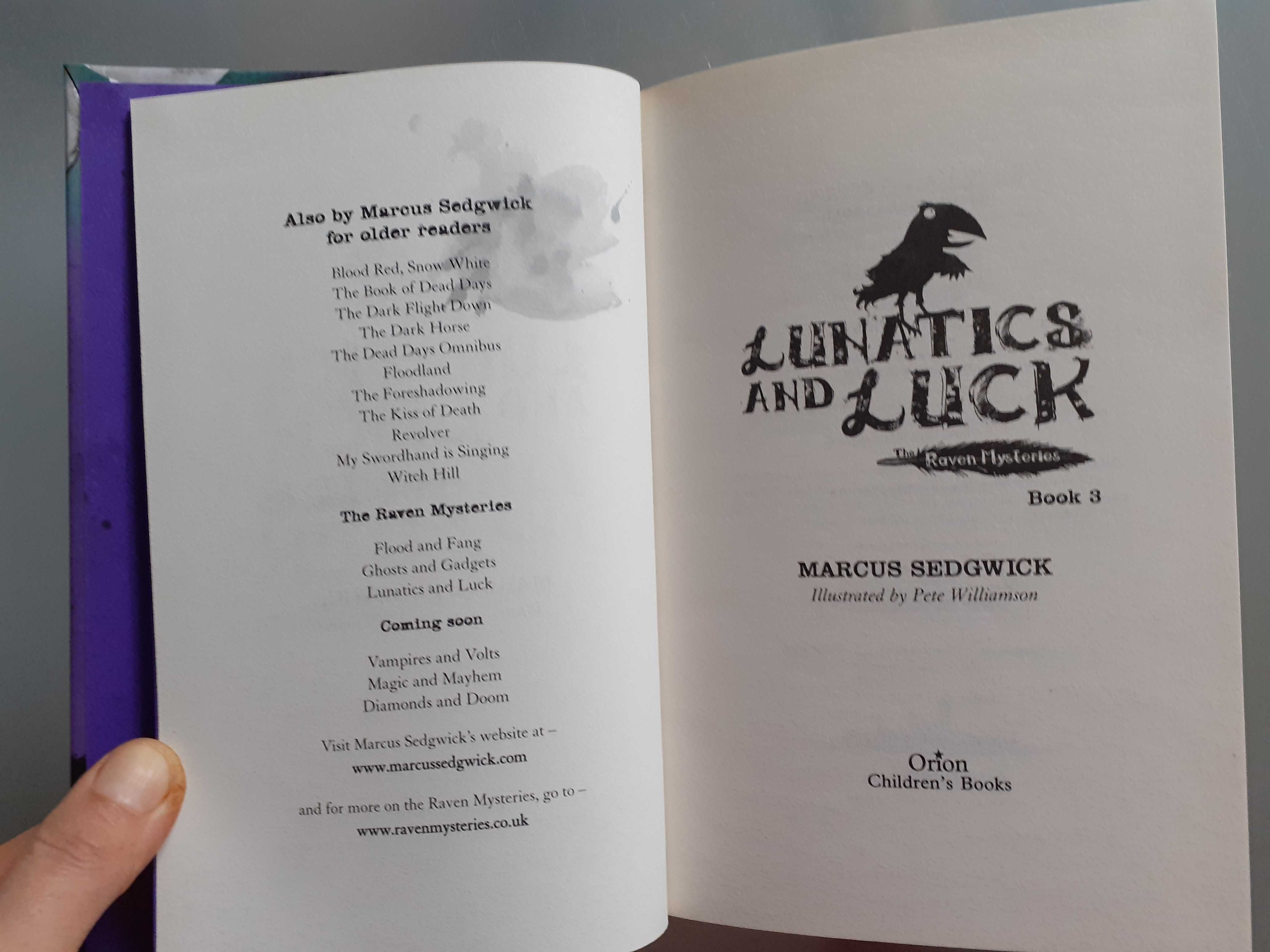 Lunatics and Luck - język angielski