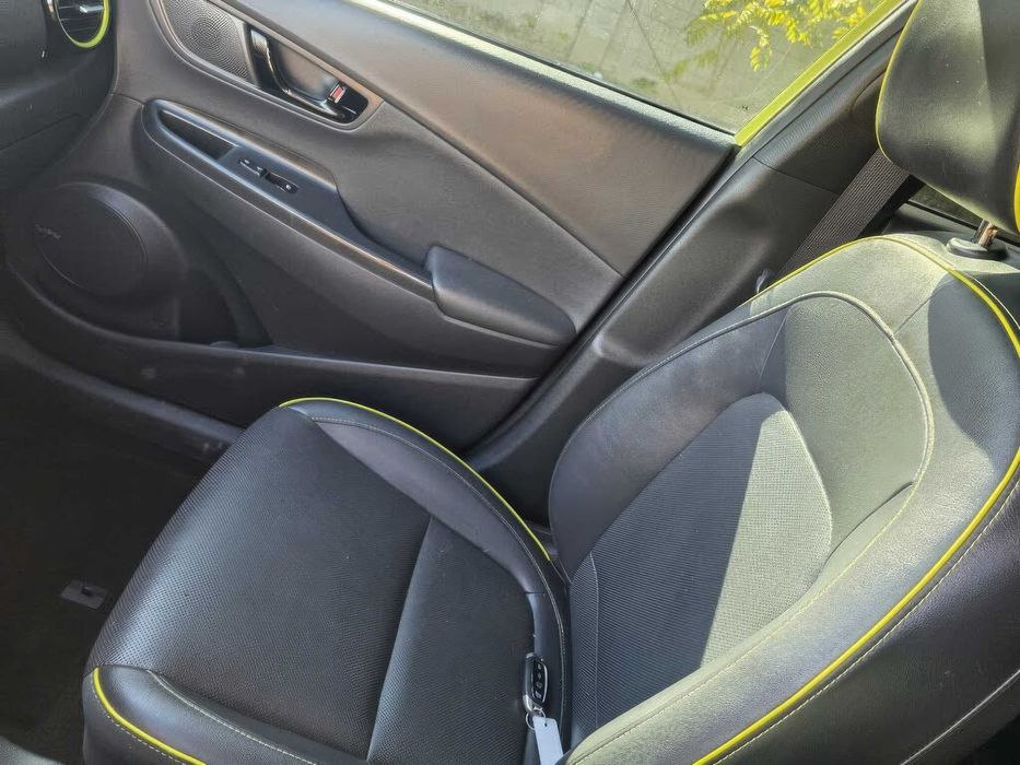 Hyundai Kona      2020