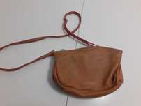 Torebka camel Tommy Hilfiger listonoszka