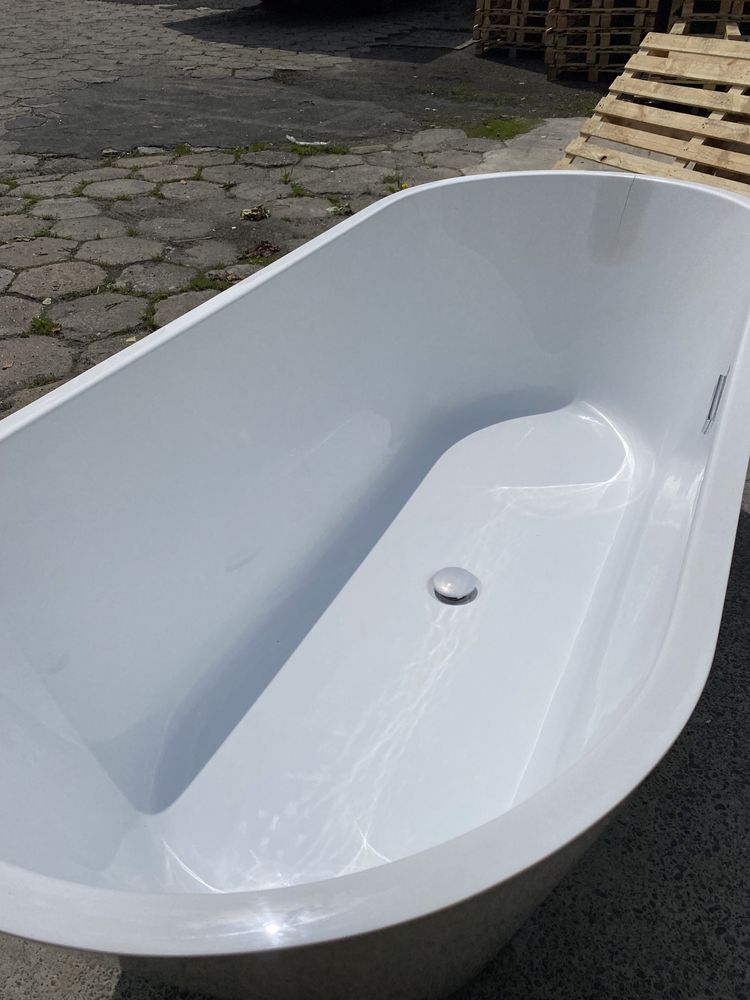 Wanna wolnostojąca NOWA komplet z syfonem 170cm USZKODZONA - zdjęcia