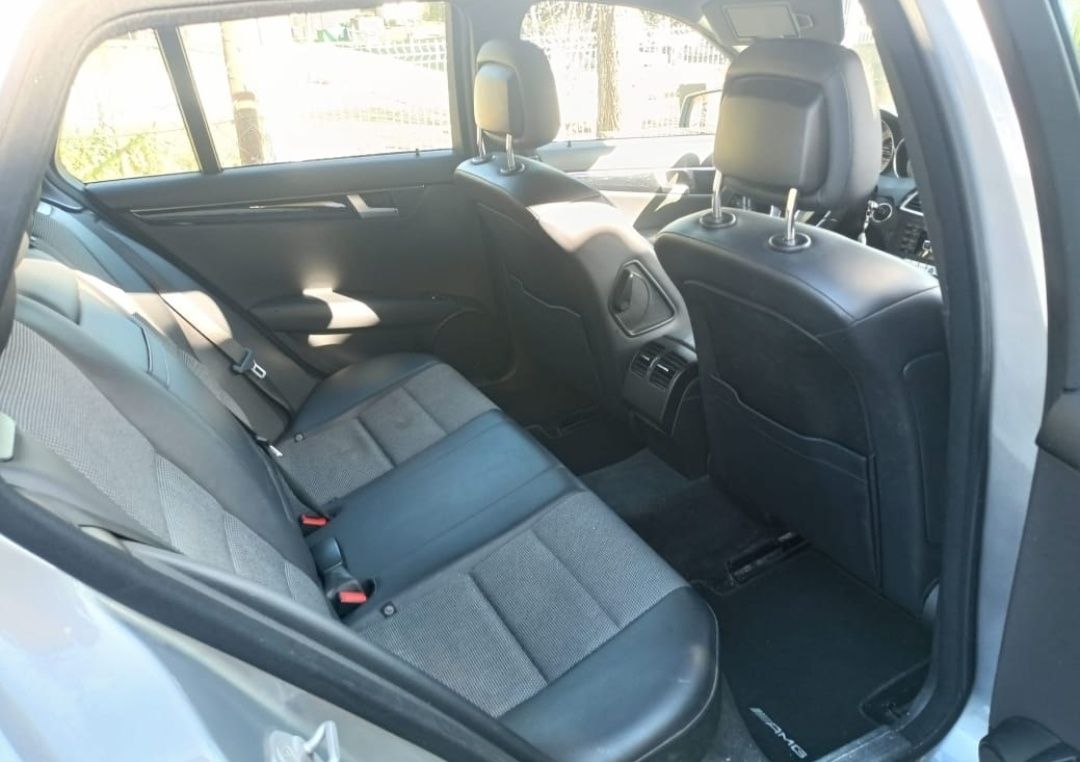 Mercedes AMG familiar e desportivo