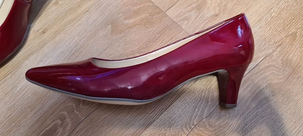 Buty Gabor 39.5 czerwone ze skóry Czółenka, Szpilka, Lakierek