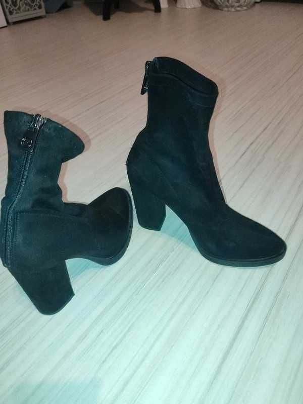buty botki rozm. 37 firmy Kazar
