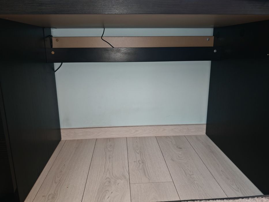 Czarne biurko Ikea MALM
