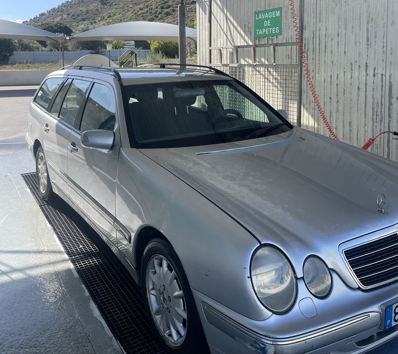 Carrinha Mercedes E220 W210