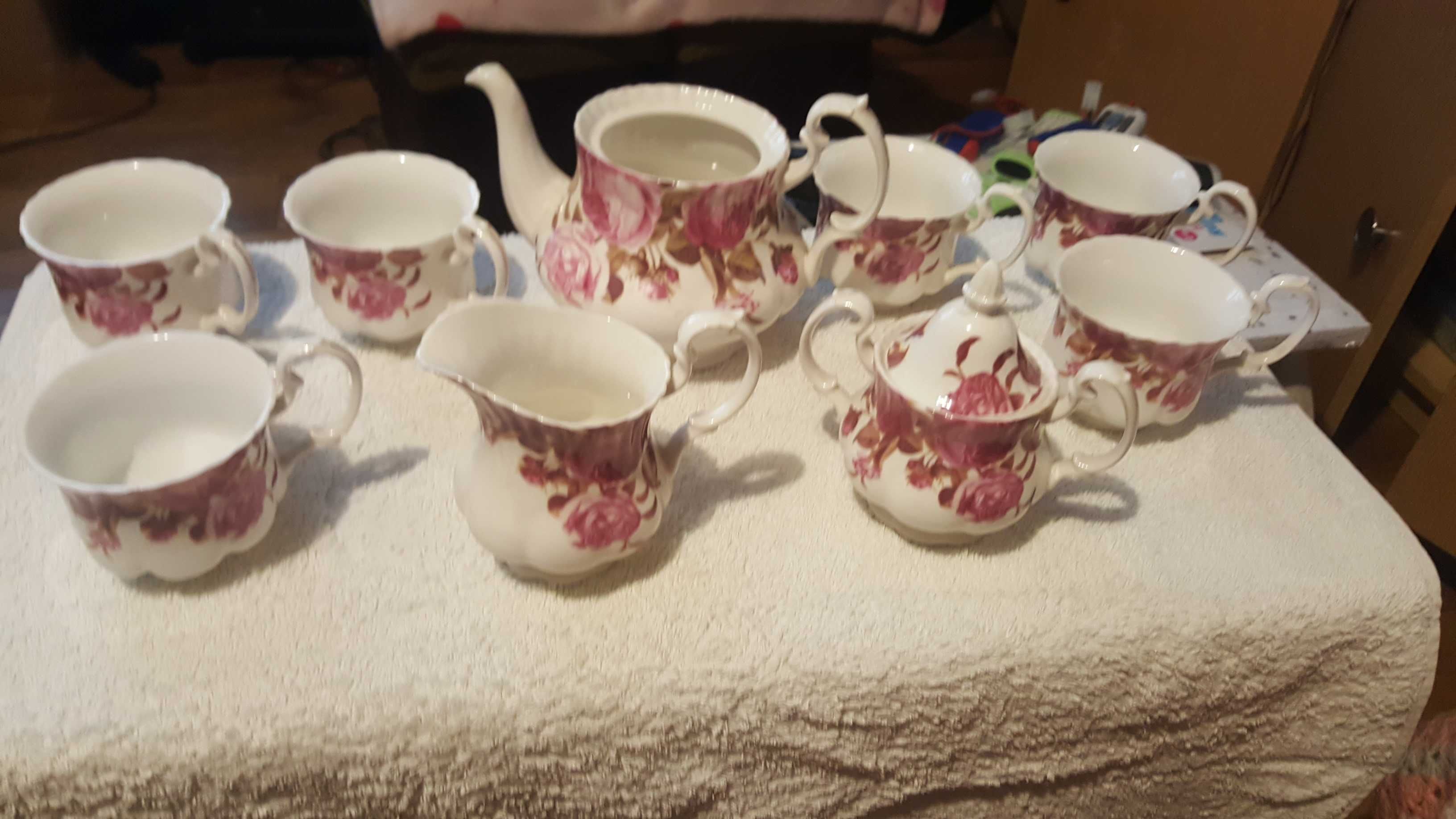 Sprzedam zestaw do kawy z porcelany