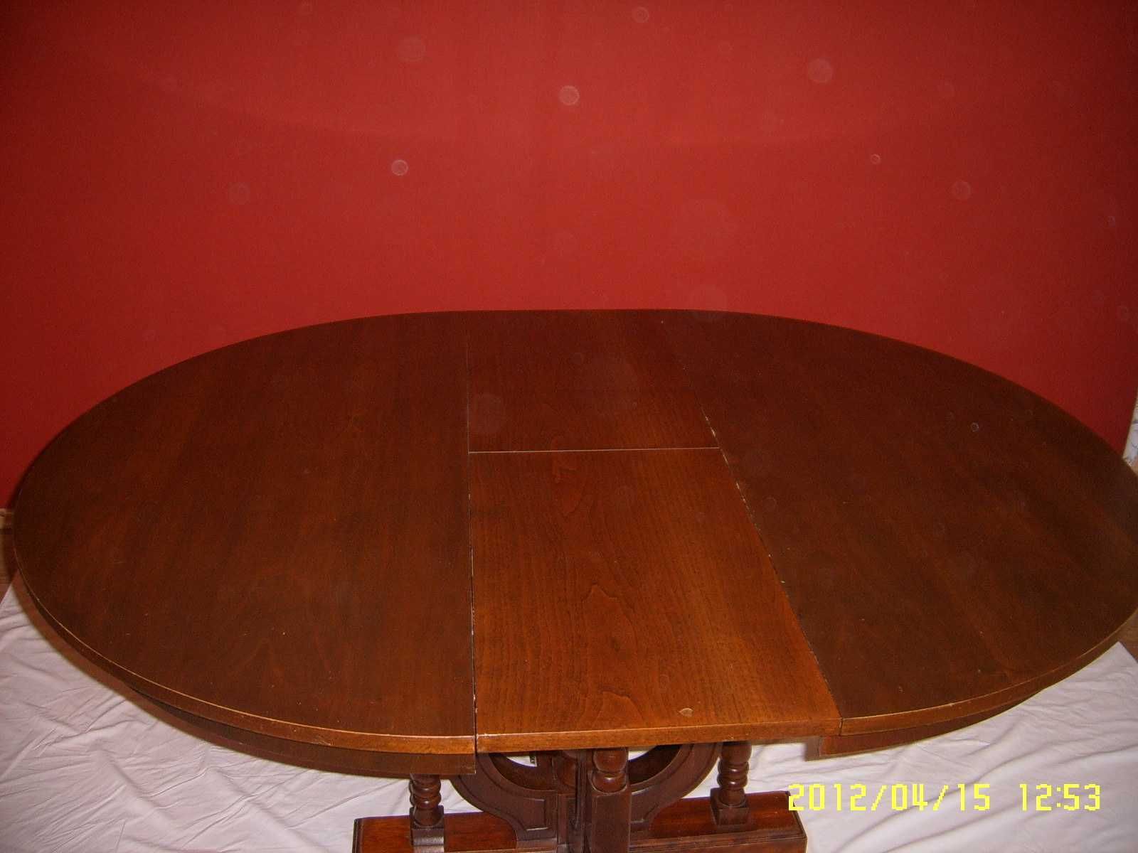 stół drewniany okrągły