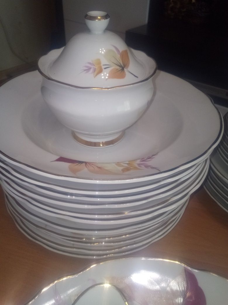 Столовый сервиз Коростень