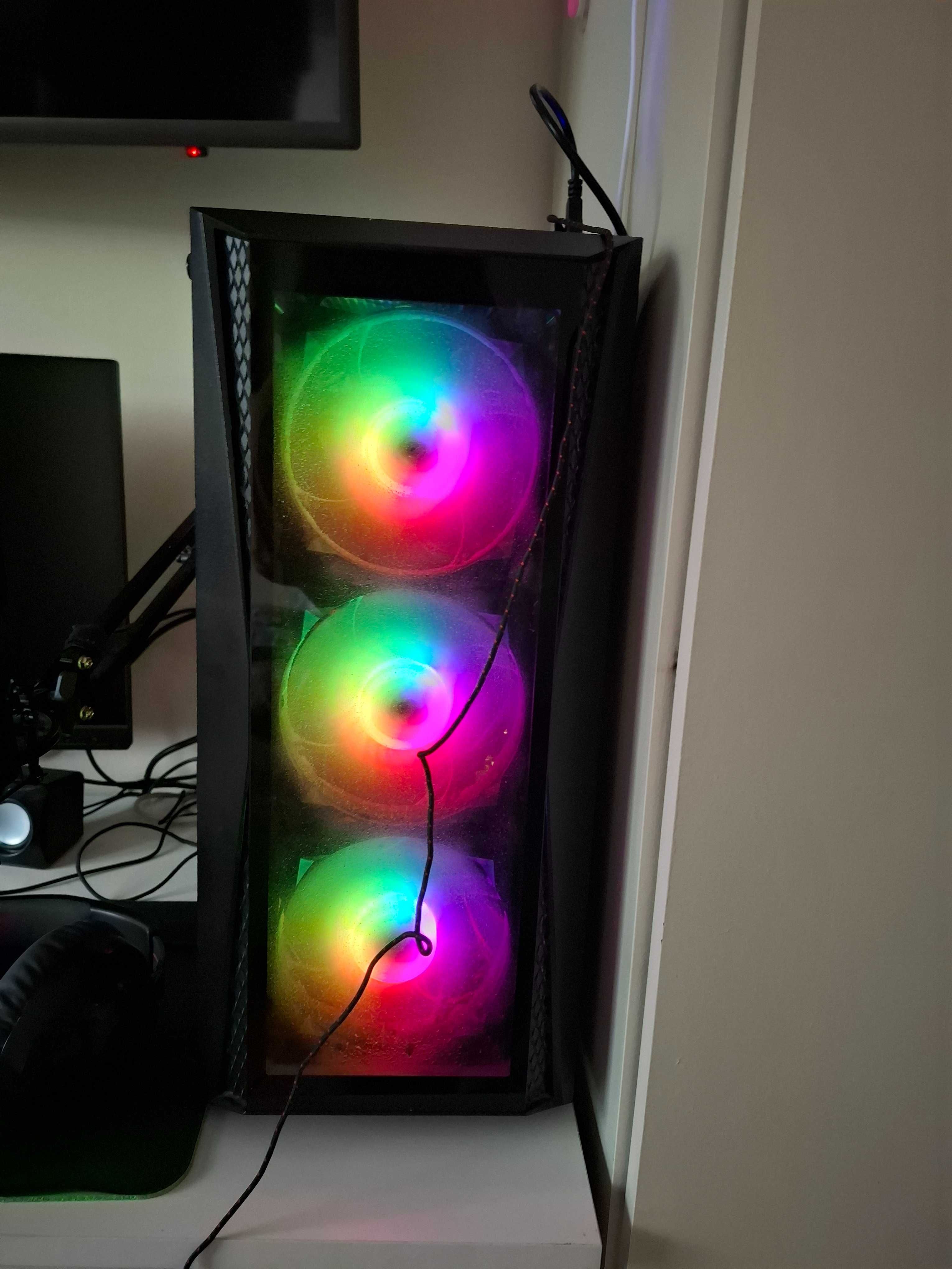 Komputer gamingowy + monitor